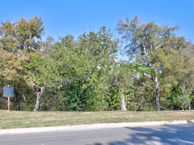 506 Quail Creek DR