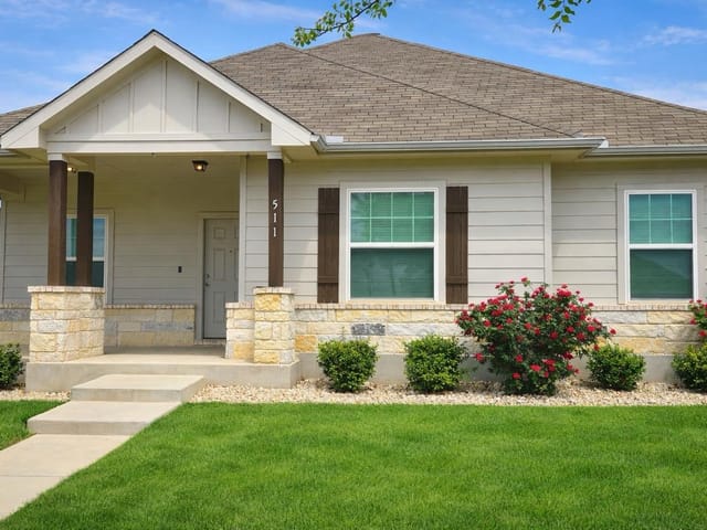 511 Pulitzer DR