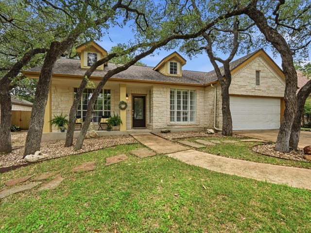 5313 Moon Shadow DR