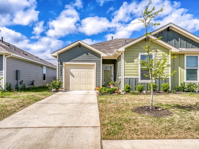 549 Arnold Loop Unit #A