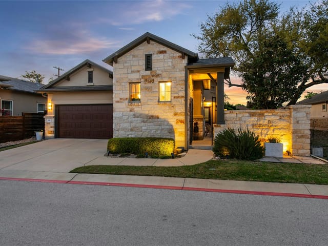 549 Clubhouse Dr Unit #G