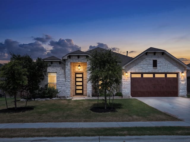 5616 Monrovia LN