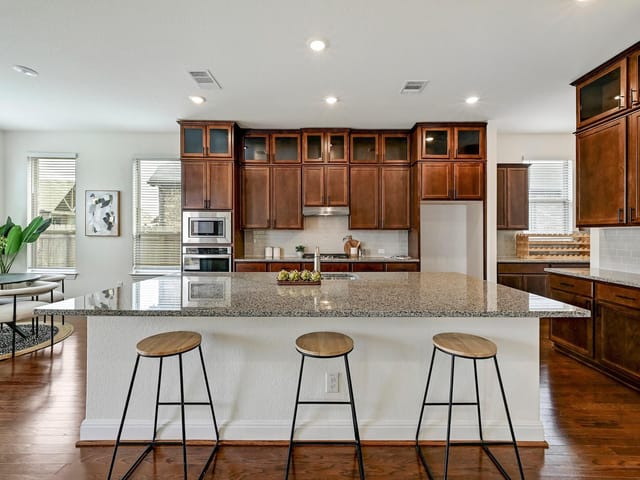 5704 Monrovia LN