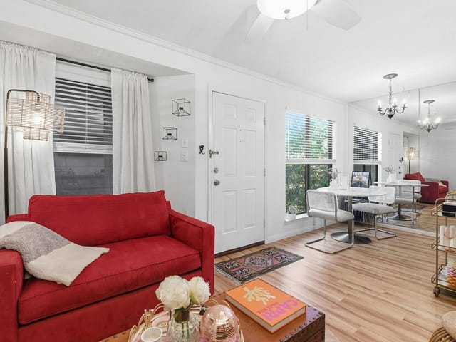 601 Hearn St Unit #204