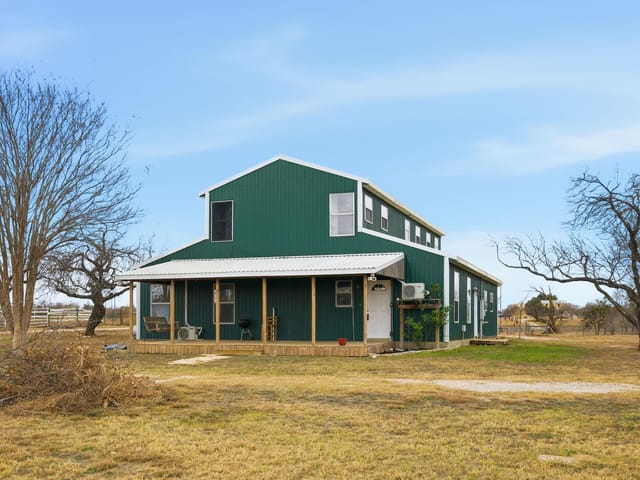 610 Eastview DR