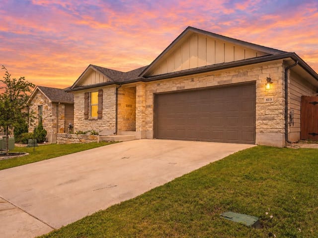 613 Wild Spur LN