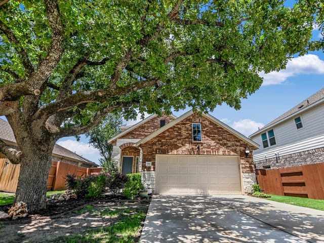 616 Pheasant Hill LN