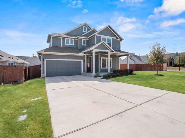 621 Goldenwave Way
