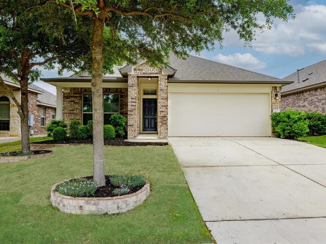 633 Carly Ann LN