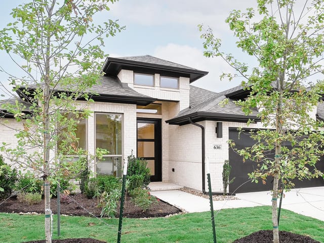 636 Bay Breeze DR