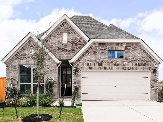 654 Bay Breeze DR