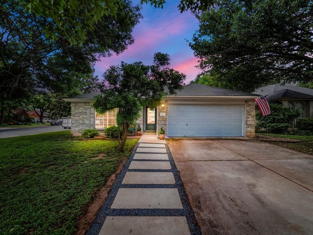 6611 Zequiel Dr