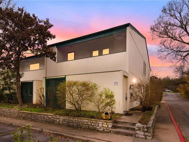 6718 Silvermine Dr Unit #801