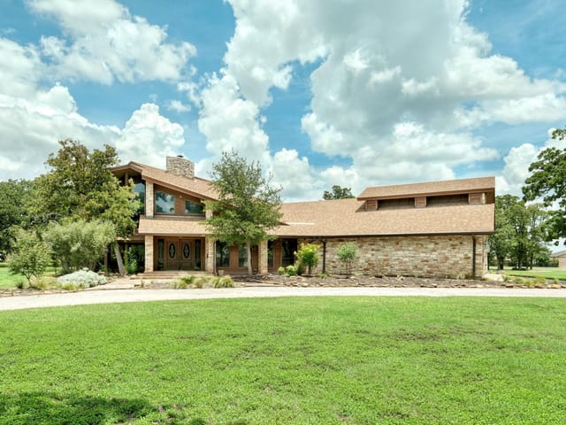 700 Breakaway Rd