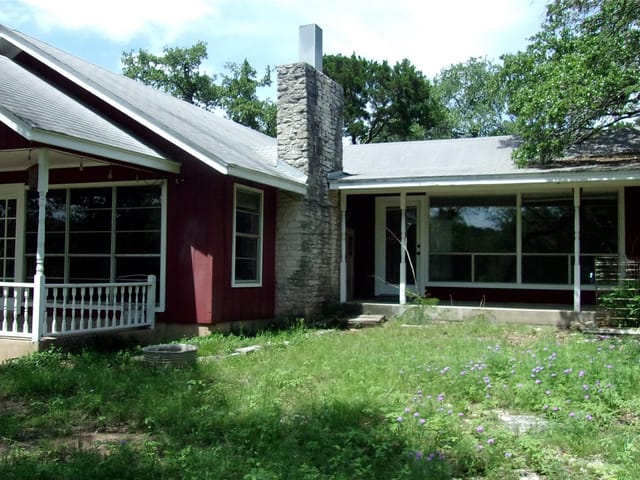 702 Cottonwood Creek RD