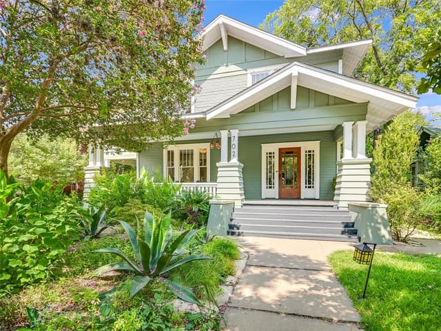702 Highland Ave