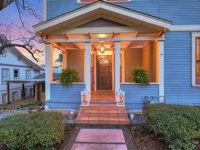 705 Highland Ave