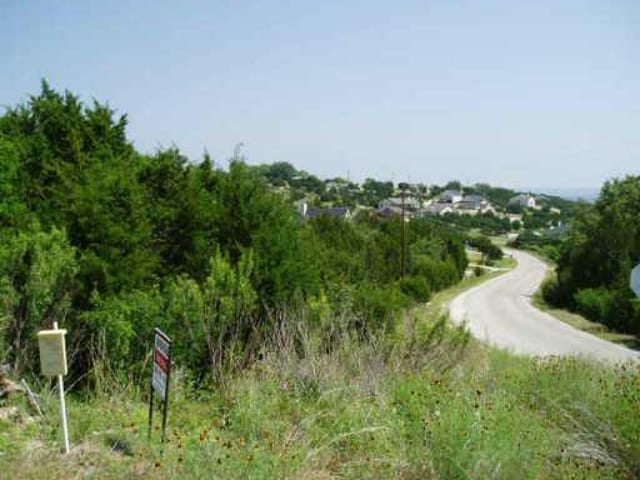 706 Stow DR
