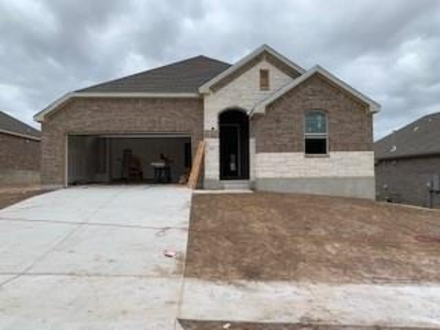 709 Millcreek LN