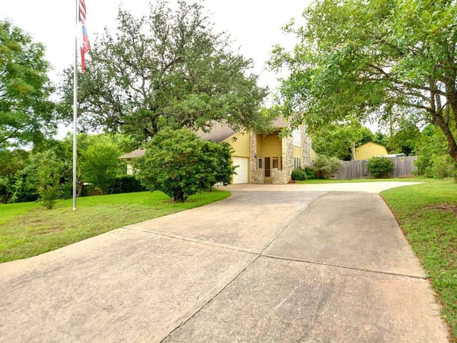 7106 Oak Forest