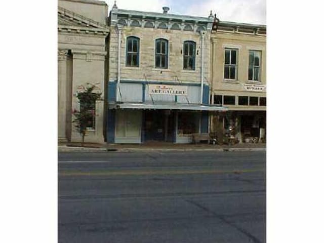 714 Austin Ave