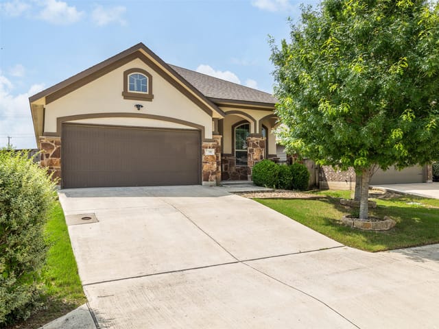 717 Blue Agave Ln