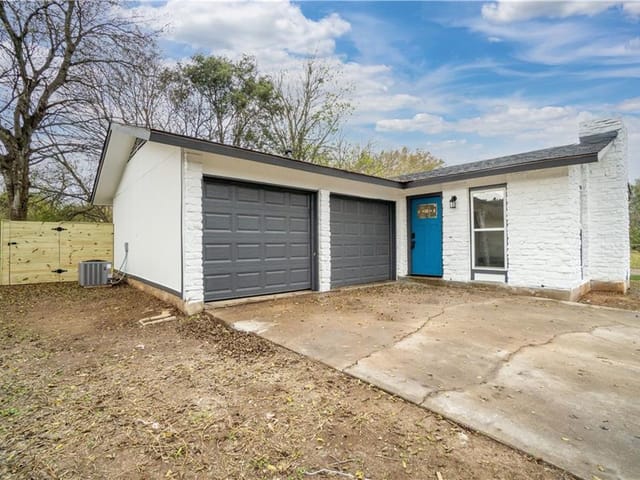 7212 Lake Charles Dr