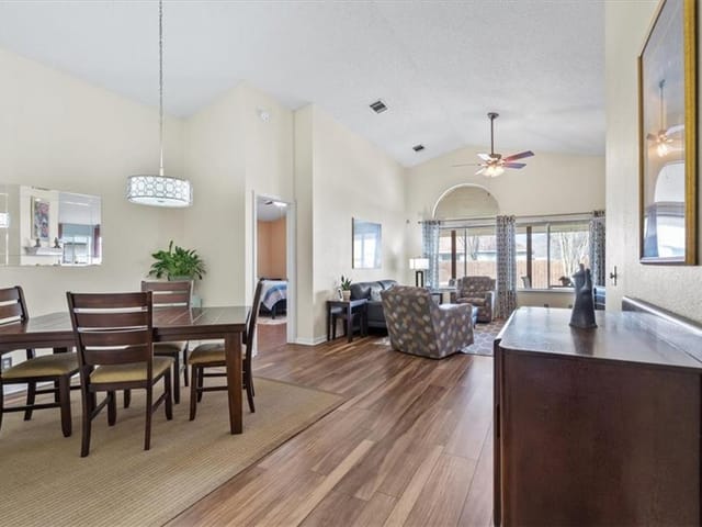 7306 Crepe Myrtle Dr
