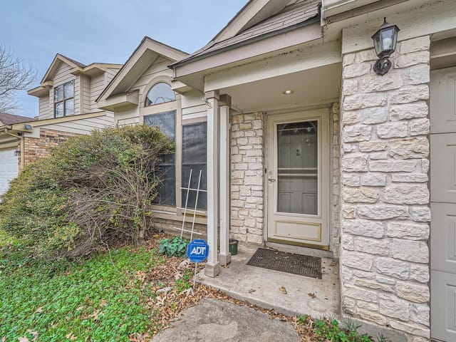 7411 Crepe Myrtle Dr