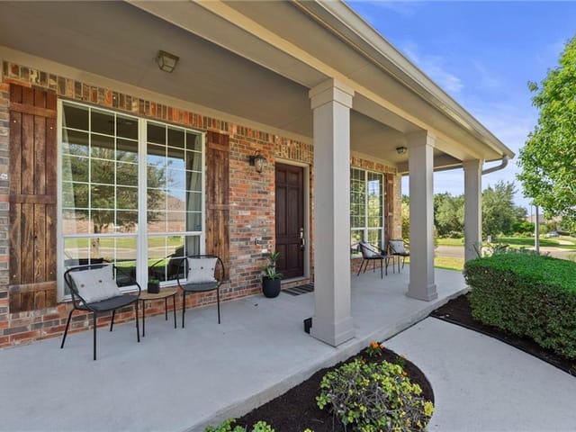 7600 Roaring Springs Dr