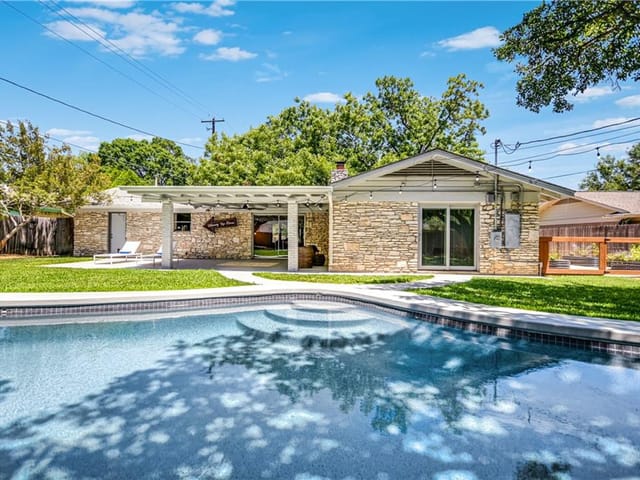 7600 Shoal Creek Blvd