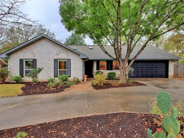 7712 Shoal Creek Blvd