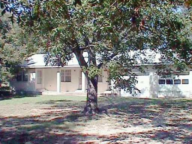 7801 FM 1105