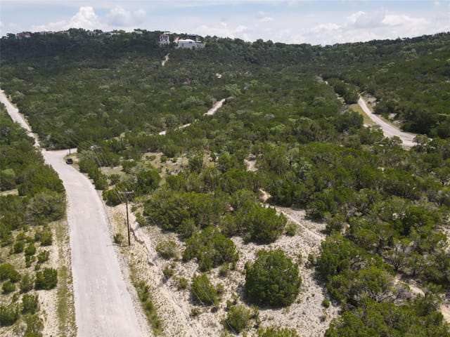 8007 Arapaho Trl