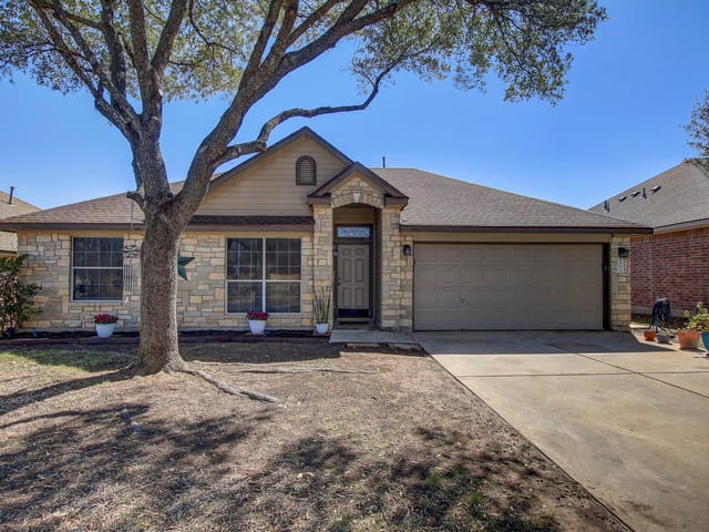 806 Ridge View Dr