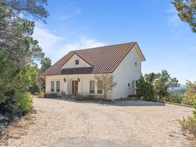 8101 Breeze Way