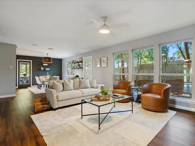 8205 Burnt Cir