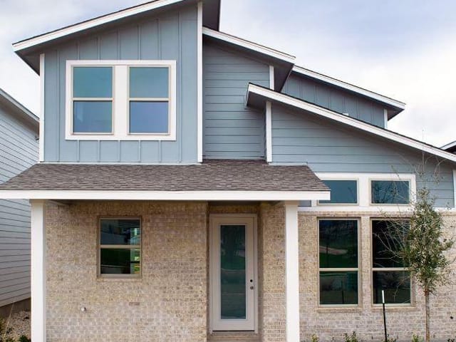 8205 Leroi Dr