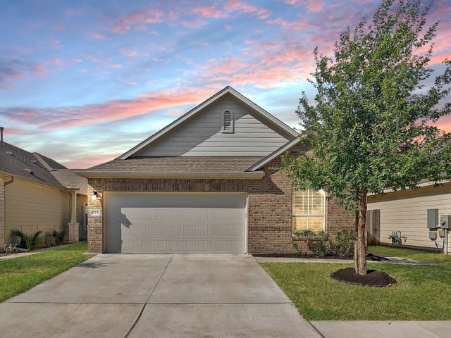 821 Durness Dr