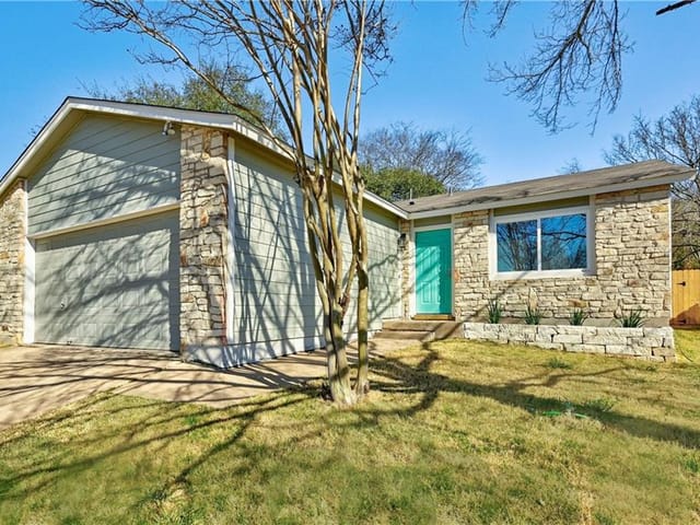 8214 Gallatin Dr