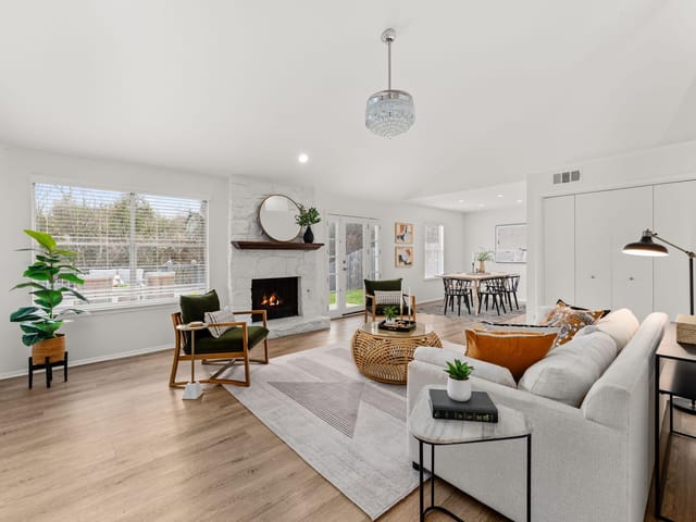 8409 Spring Valley Dr