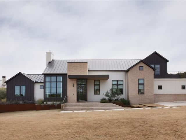 8411 Blazyk Dr