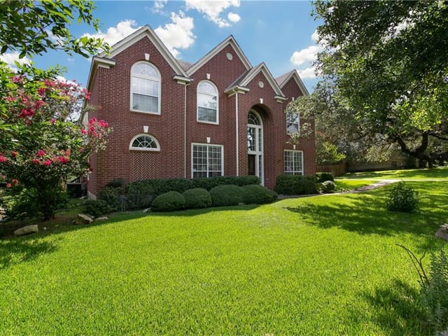 8502 Monument Oak