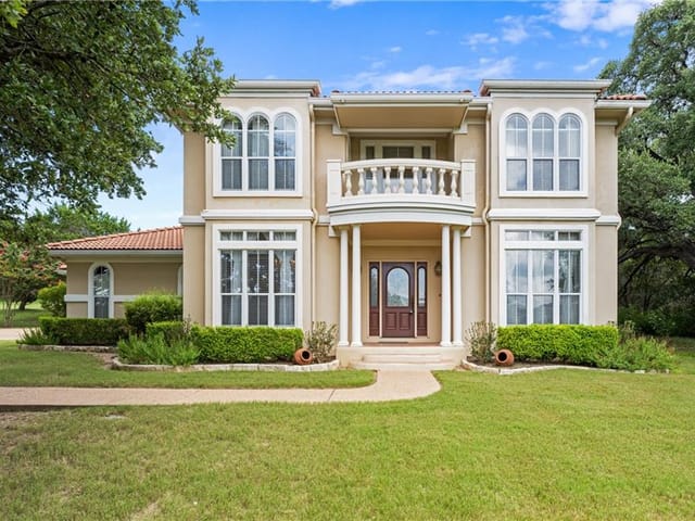 8504 Young Ln