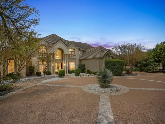 8513 Chalk Knoll Dr - front exterior - Luxury home in Barton Creek Sec G Ph 02, Austin, TX