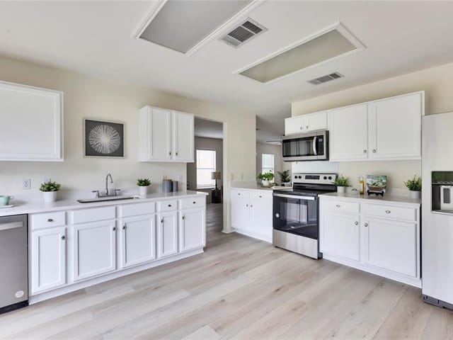 8513 Kansas River Dr
