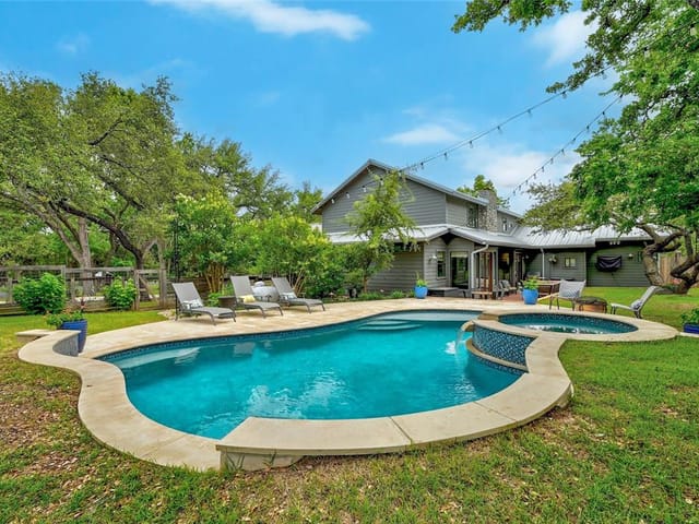 8539 Thunderbird Rd