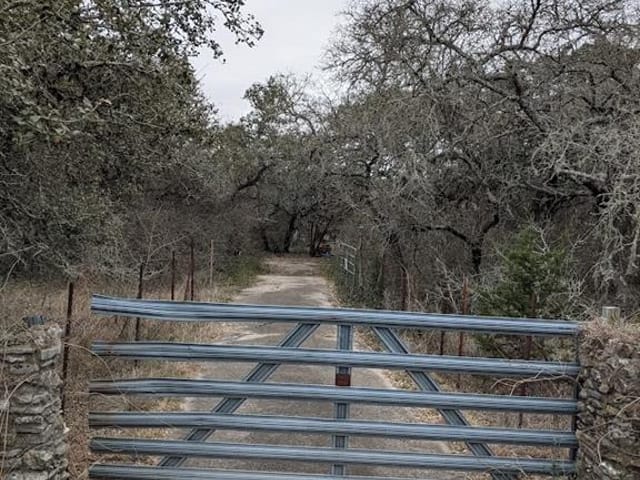 8805 Zyle Rd