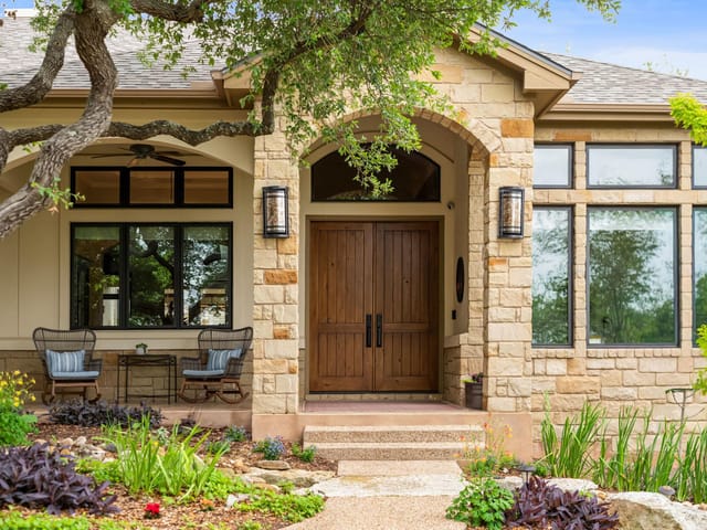 8815 Blazyk DR