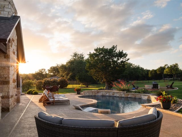 893 Blue Ridge DR